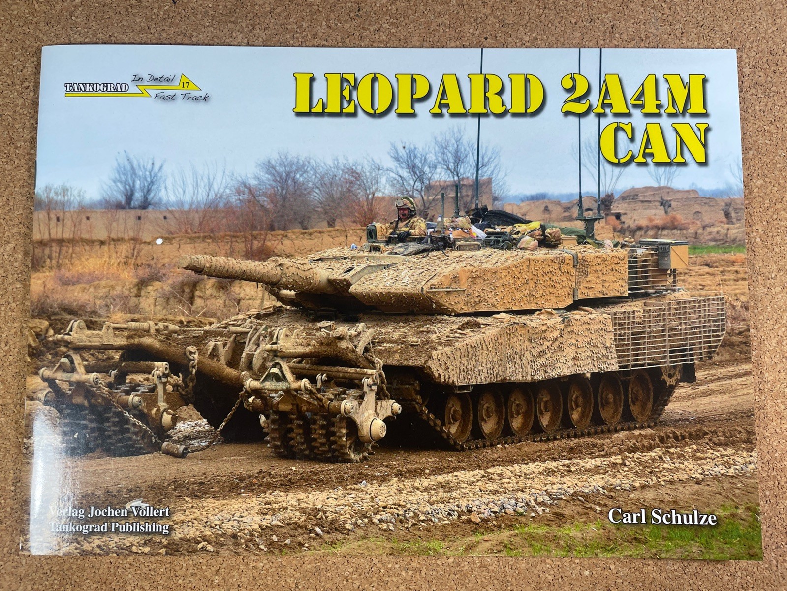 Leopard 2A4M CAN – Tankograd Fast Track In Detail No. 17, 40 Pages, Color