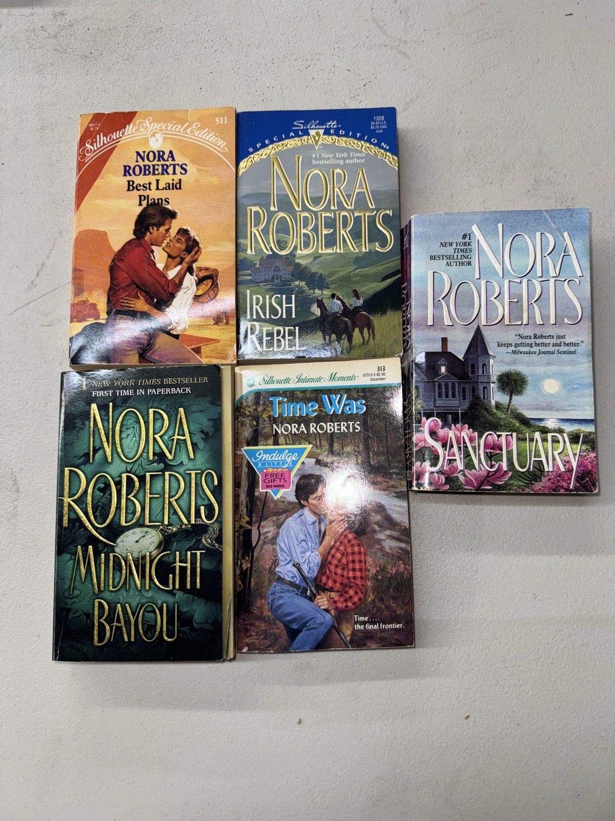 Lot of 25 Nora Roberts – Mass Paperback Books – Free Shipping