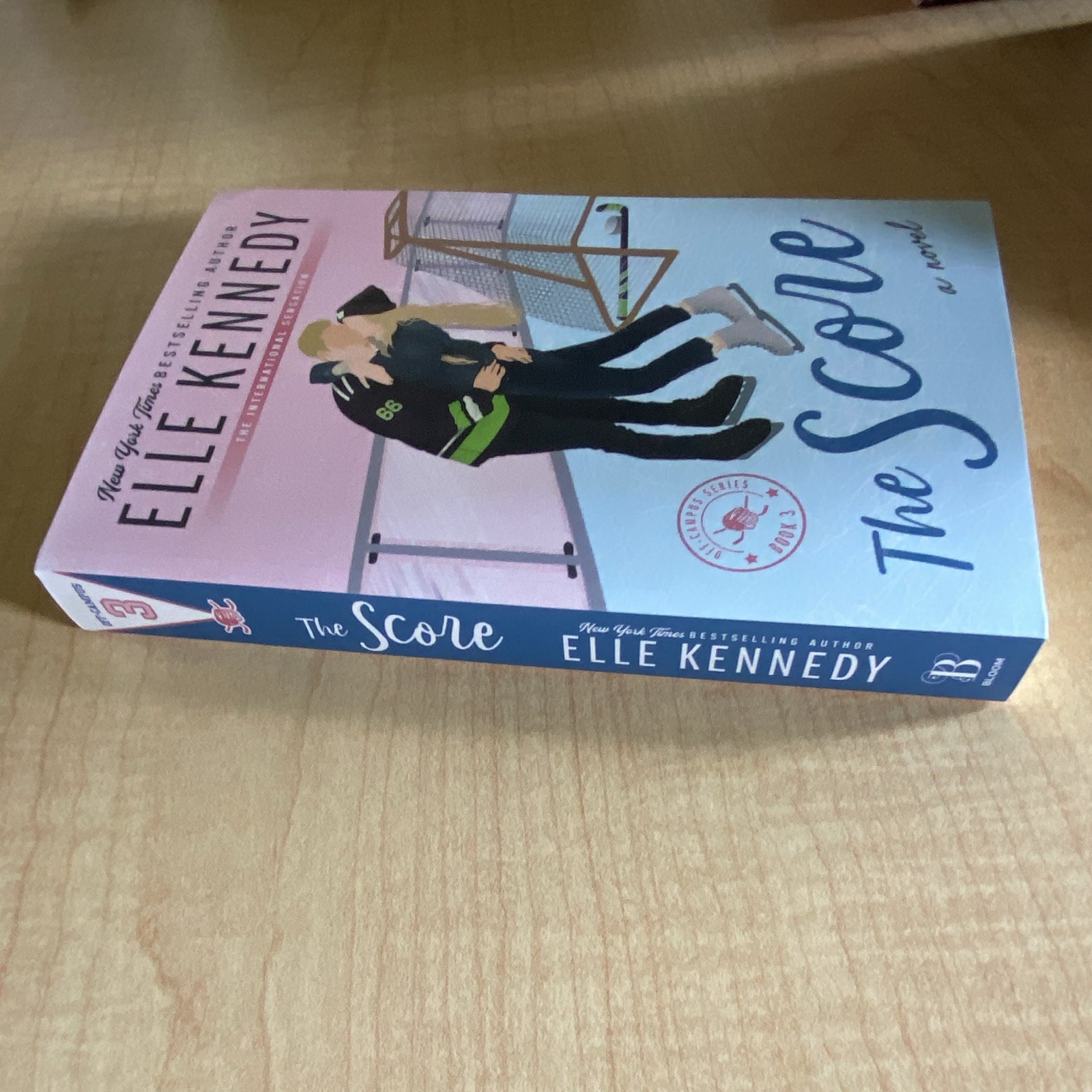 The Score (Off-Campus Series) by Elle Kennedy, YA Fiction Novel, Paperback