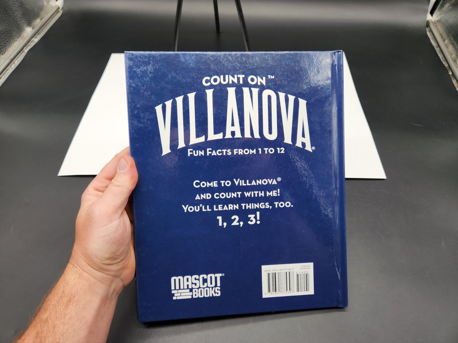 COUNT ON VILLANOVA: FUN FACTS FROM 1 TO 12 By Robin Ward – Hardcover