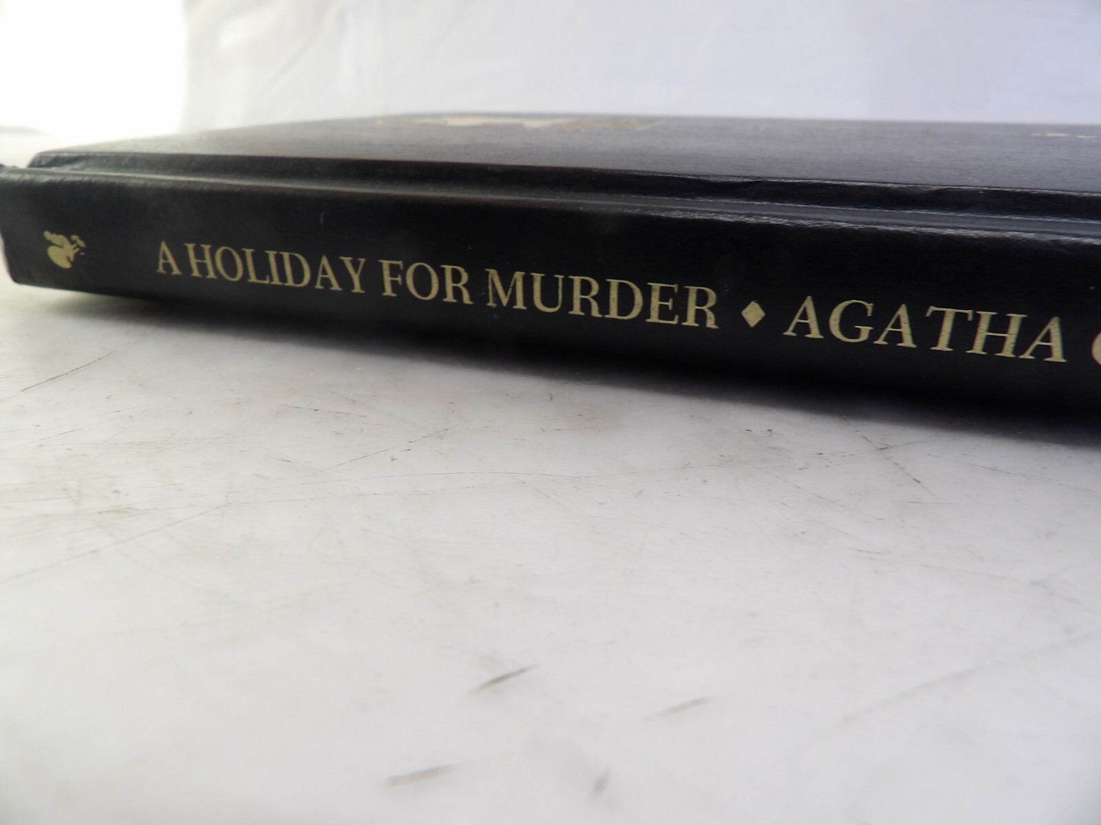 A Holiday For Murder – Agatha Christie Mystery Collection – Bantam Books