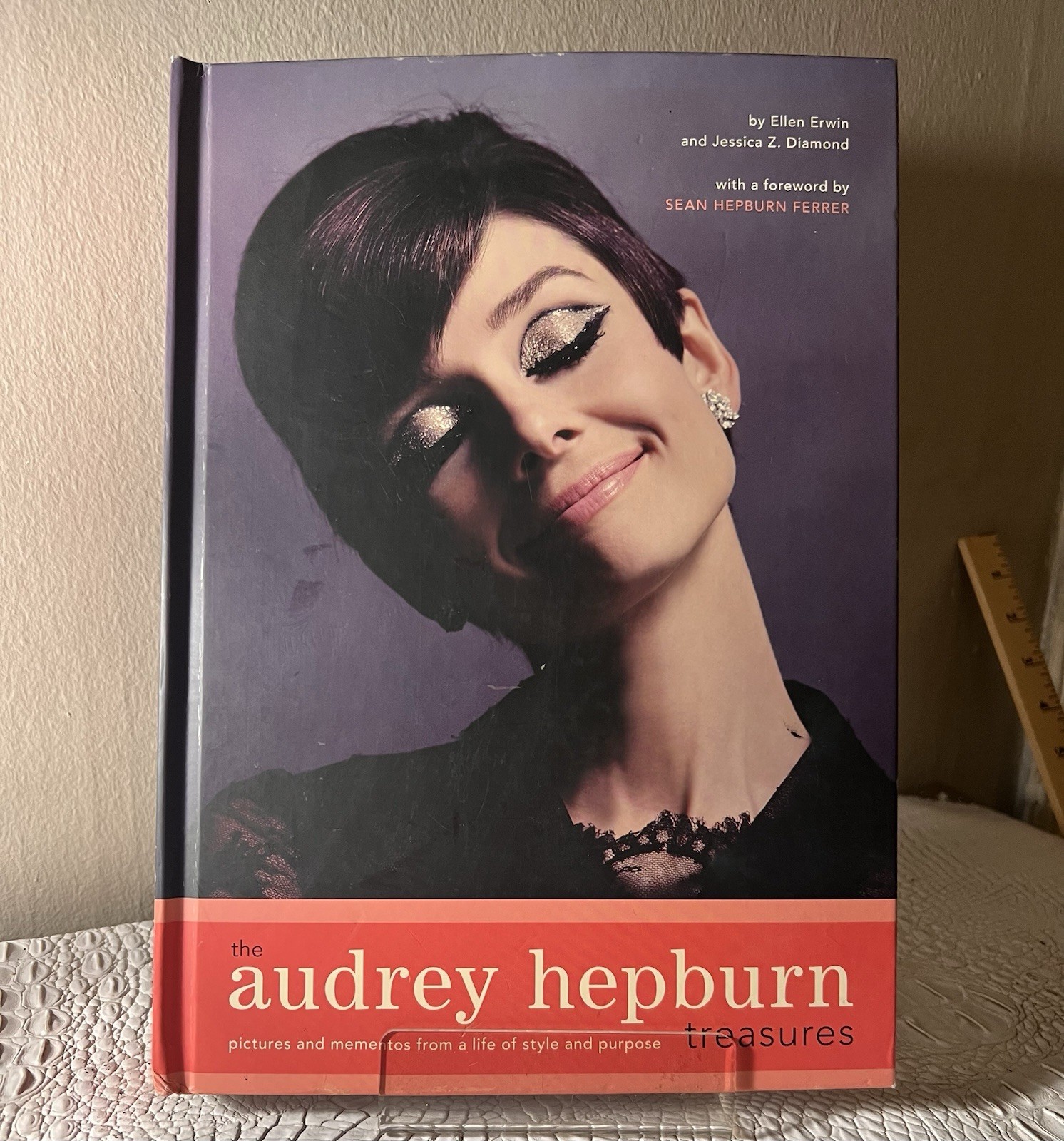 Audrey Hepburn Treasures 2006 Hardcover Complete Inserts Sean Ferrer Atria