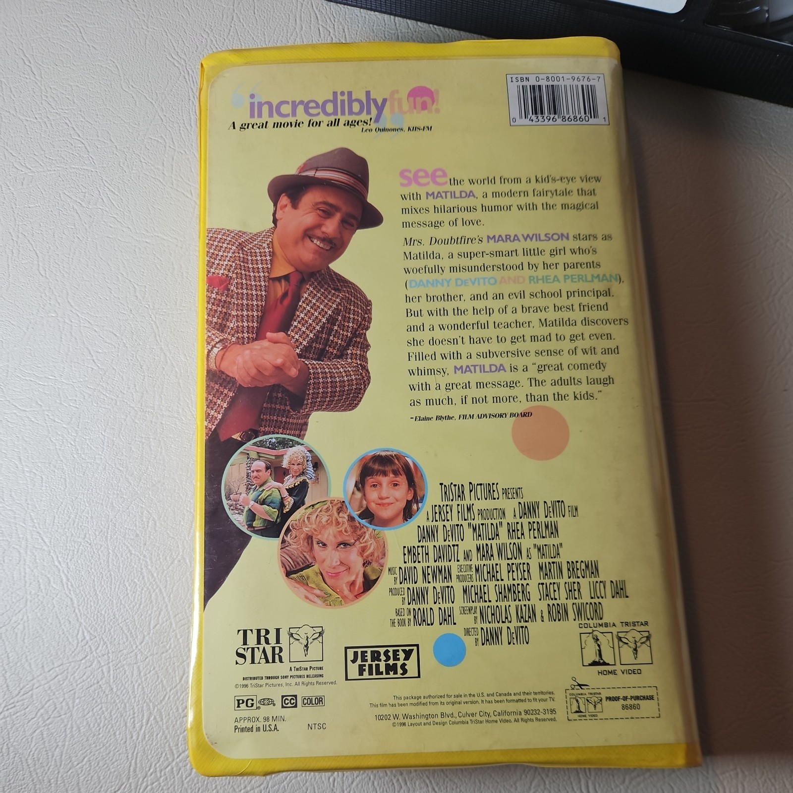 Matilda by Roald Dahl First Edition + Matilda Vintage VHS – VG – Y2K 90’s Danny