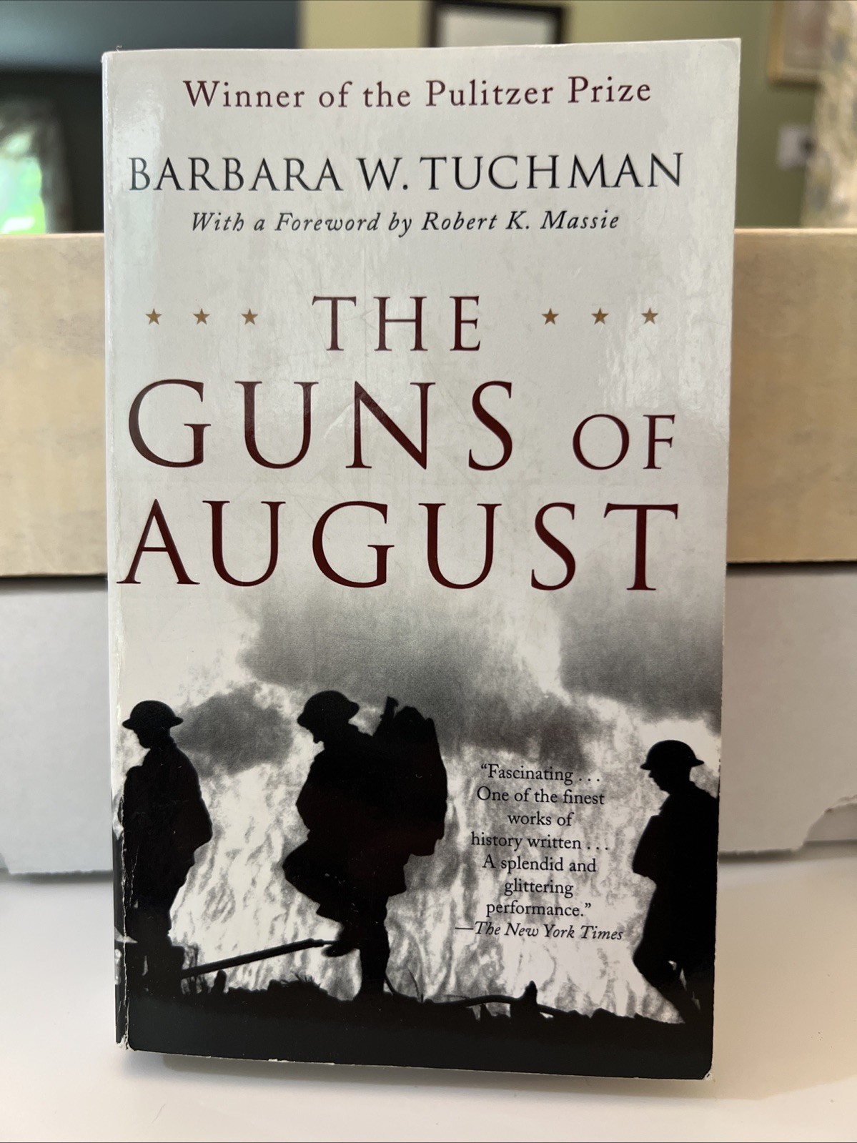 The Guns of August – Mass Market Paperback By Barbara W. Tuchman – GOOD