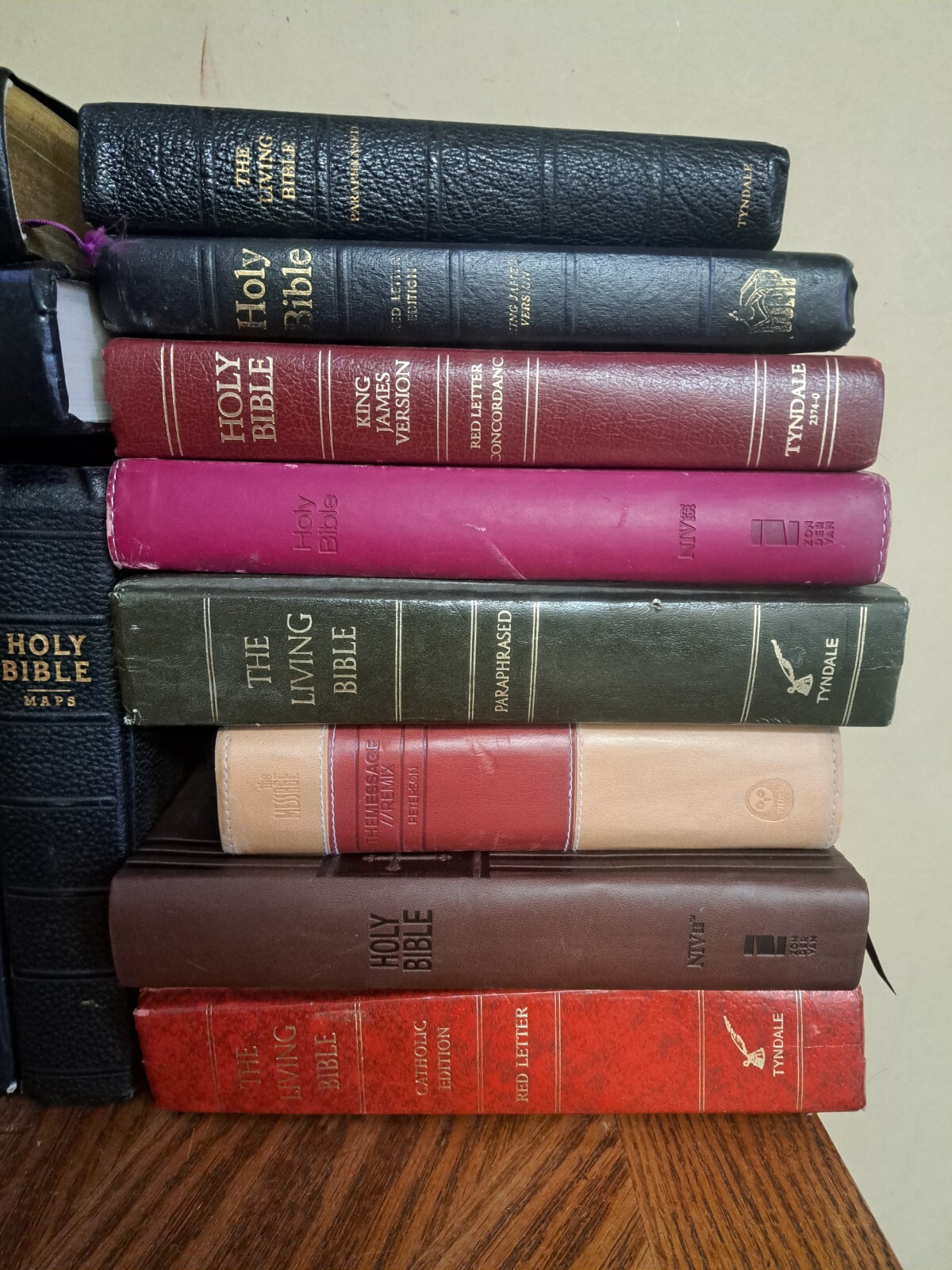 Lot of 5 – NEW / OLD Testament Bibles NIV KJV NWT NAB NKJV NLT King James Bible