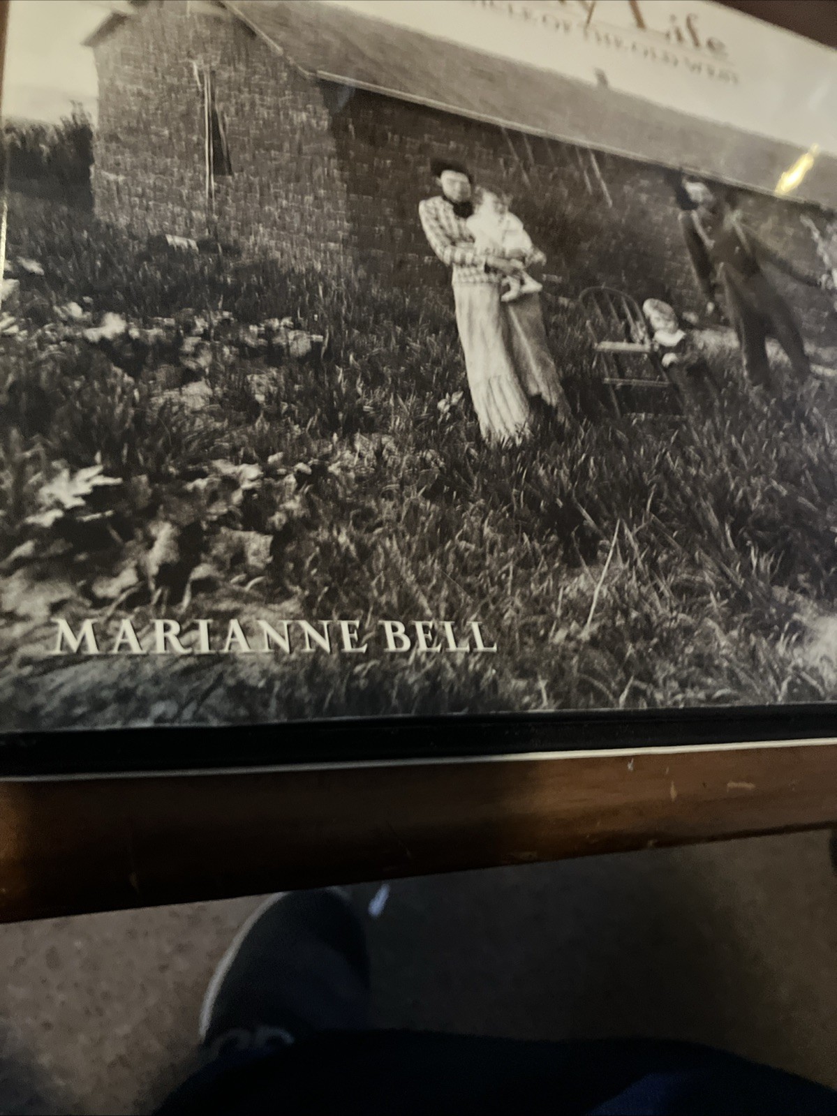 Frontier Family Life: A Photographic Chronicle of the Old West 127 Pages