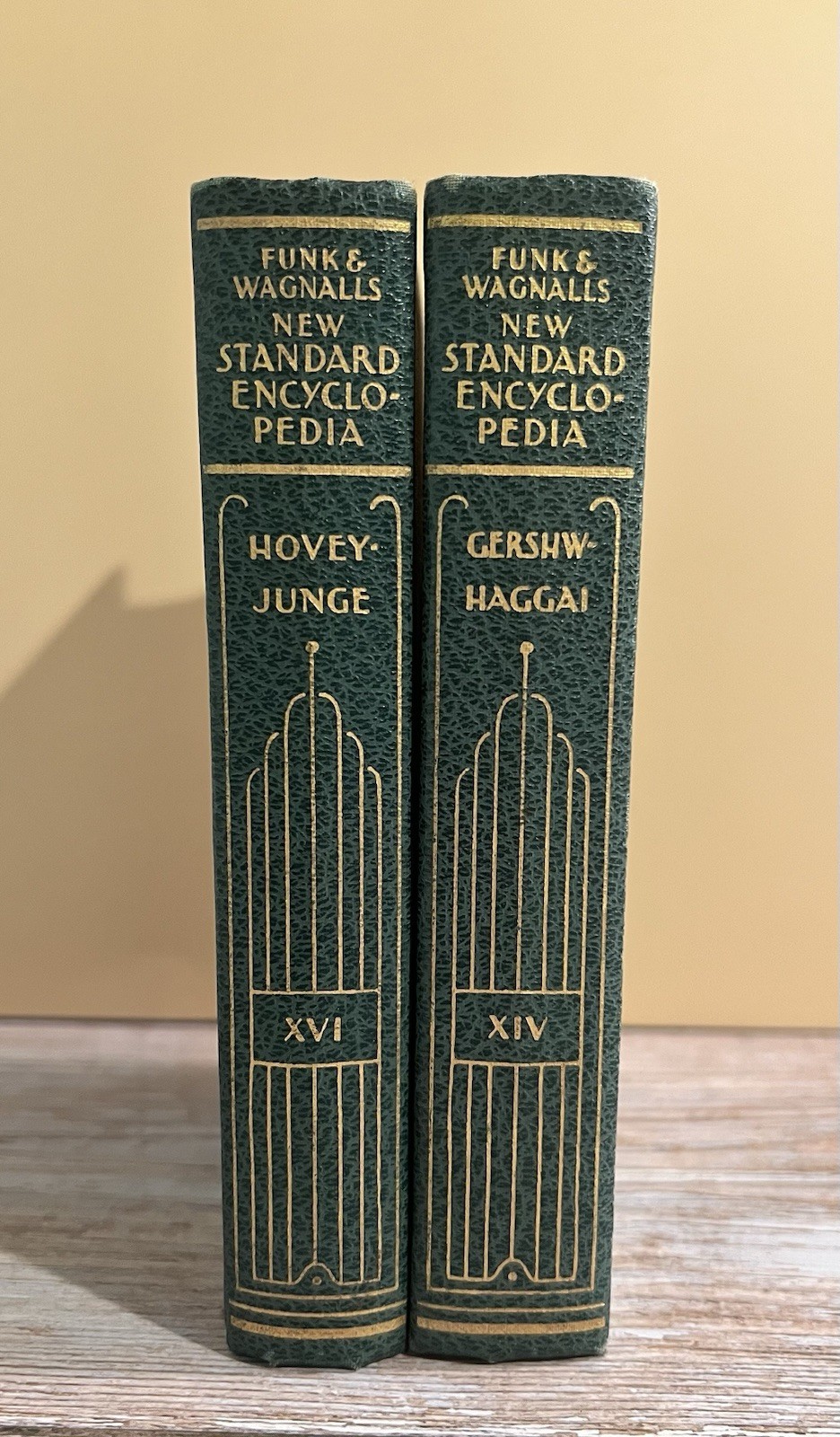 Funk & Wagnalls New Standard Encyclopedia of Universal Knowledge