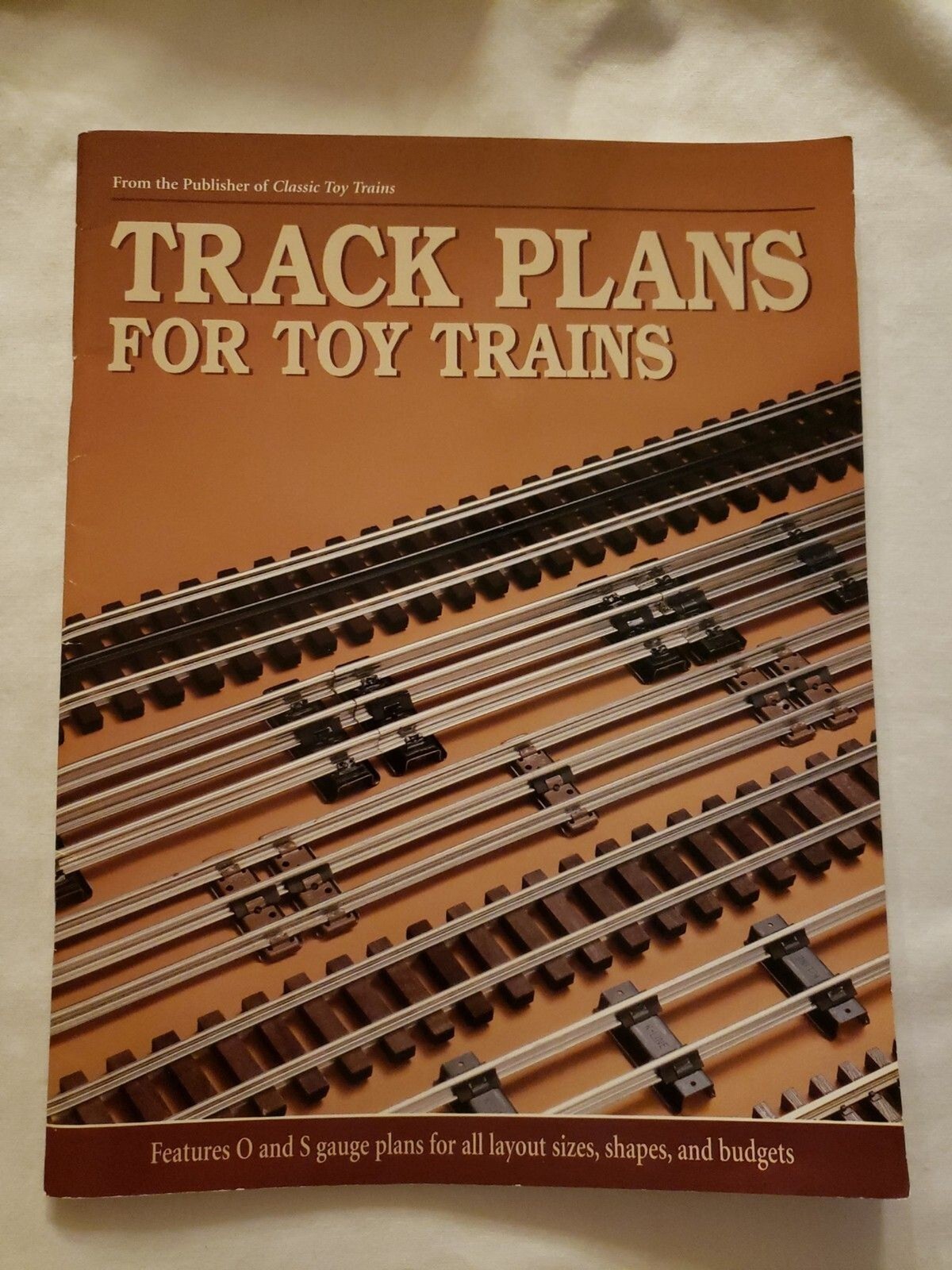KALMBACH #10-8230 TRACK PLANS FOR TOY TRAINS 48 PAGES