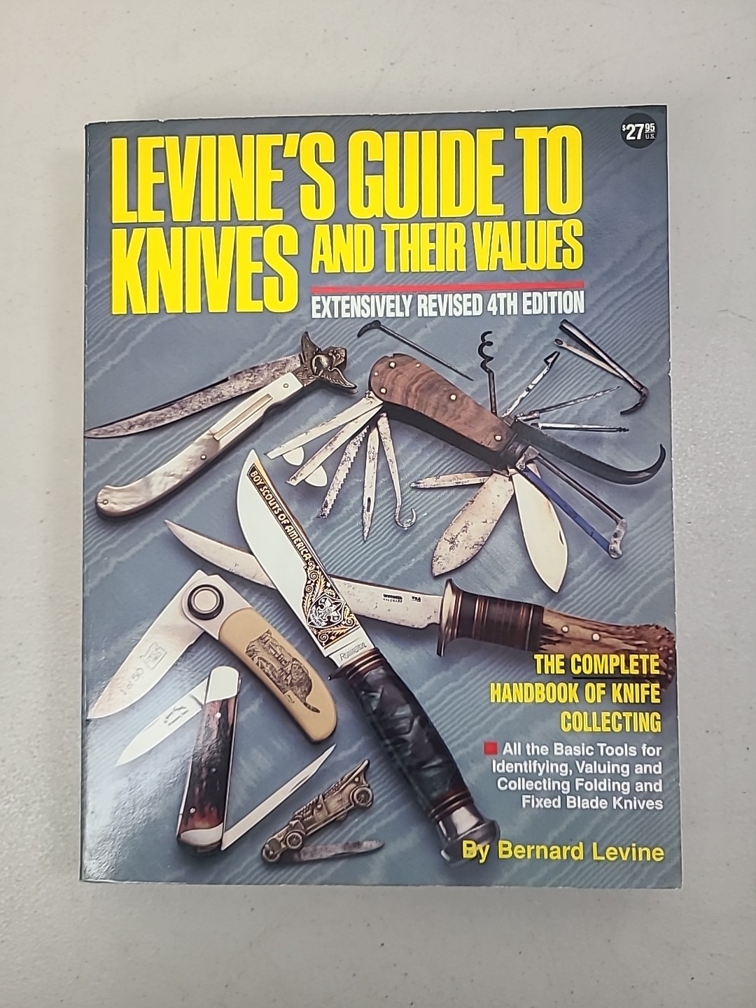 Levi’s guide to knives and their values SIGNED by Bernard Levine