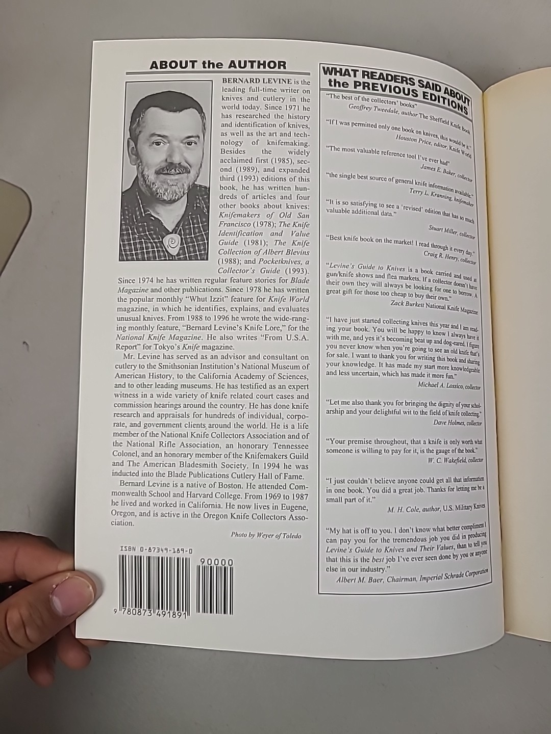 Levi’s guide to knives and their values SIGNED by Bernard Levine