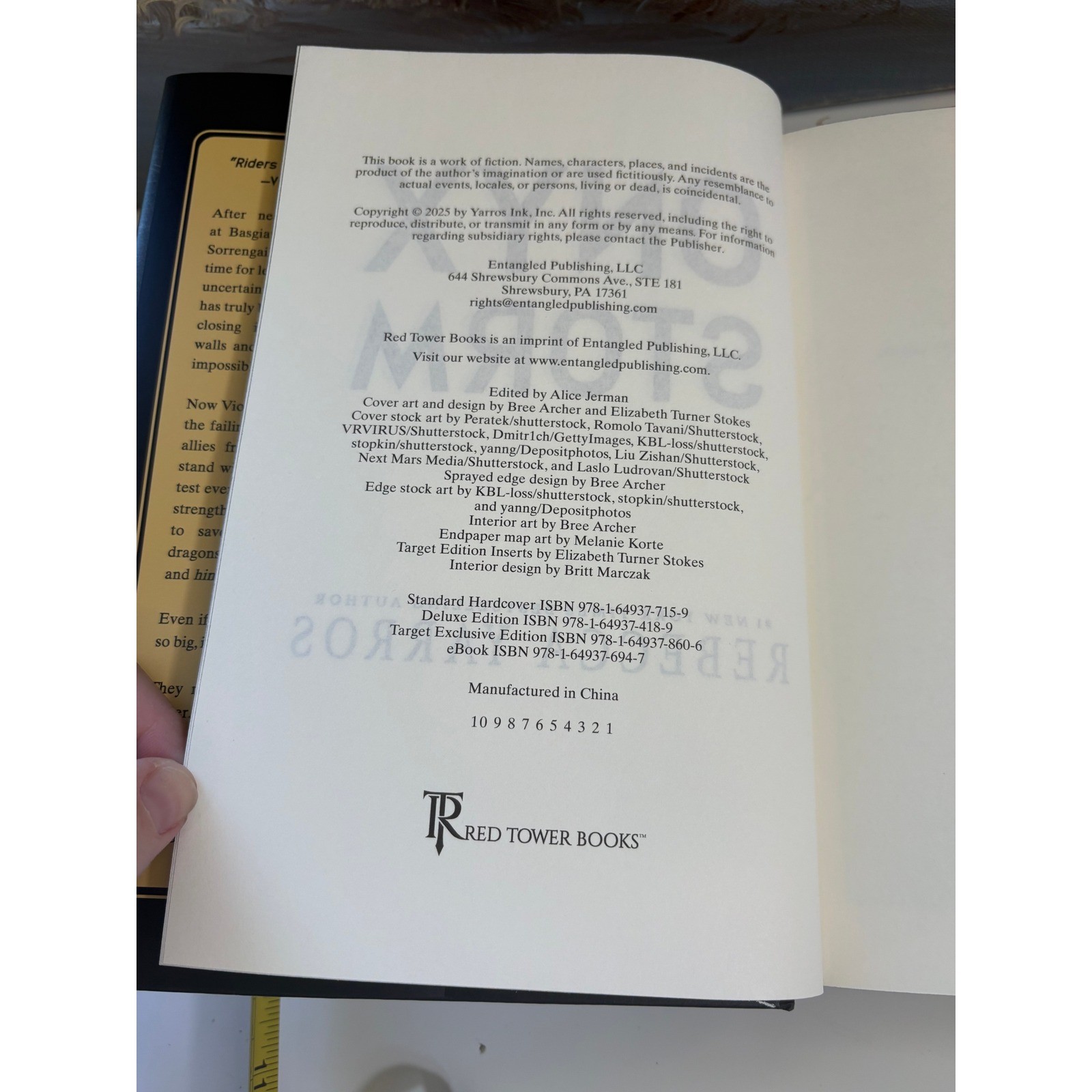 Onyx Storm Rebecca Yarros Deluxe Hardcover Sprayed Edges The Empyrean Book 3