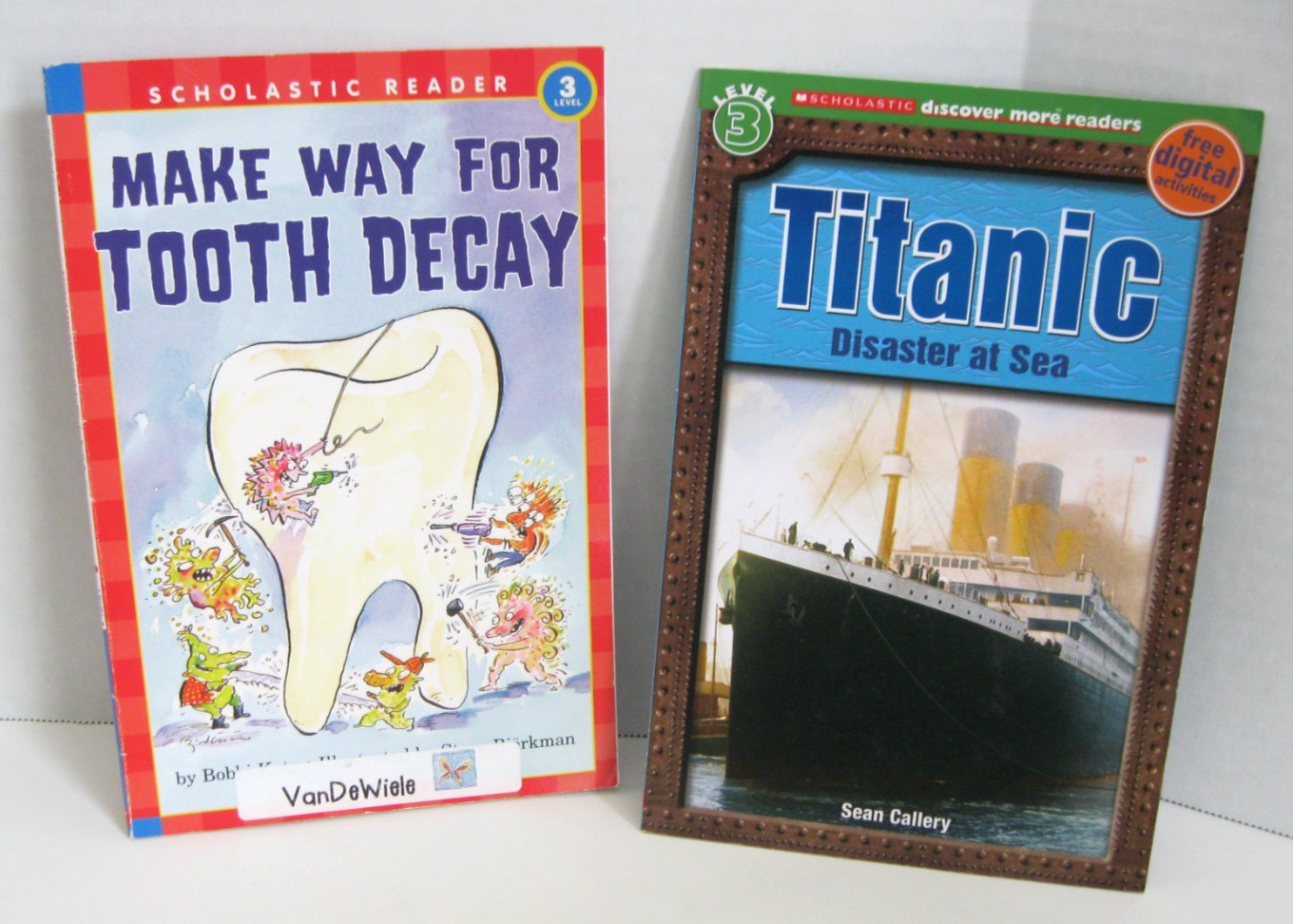 16 Level 2 & 3 Book Lot: Amelia Bedelia, Oz, Curious George, Trolls – Free Ship!