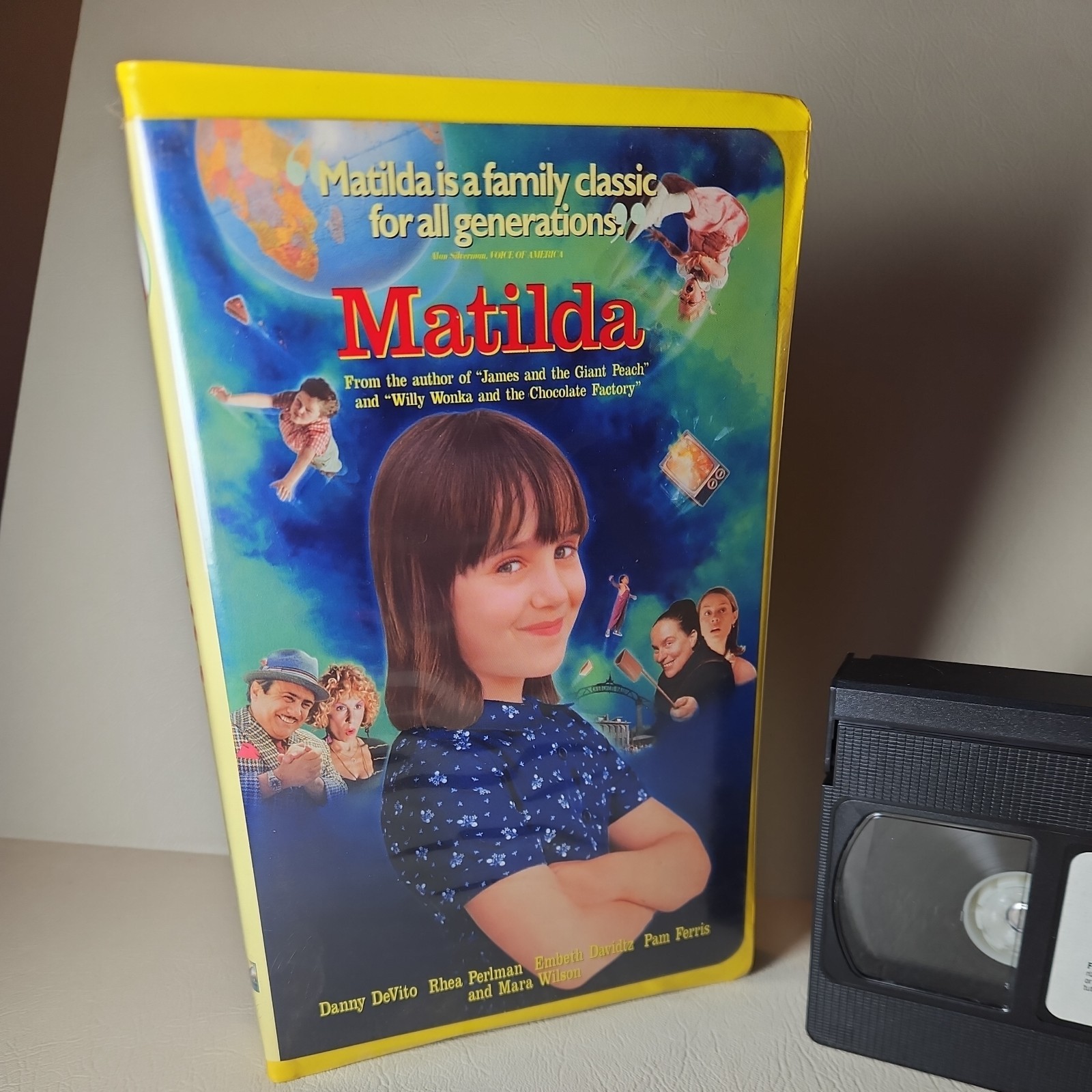 Matilda by Roald Dahl First Edition + Matilda Vintage VHS – VG – Y2K 90’s Danny