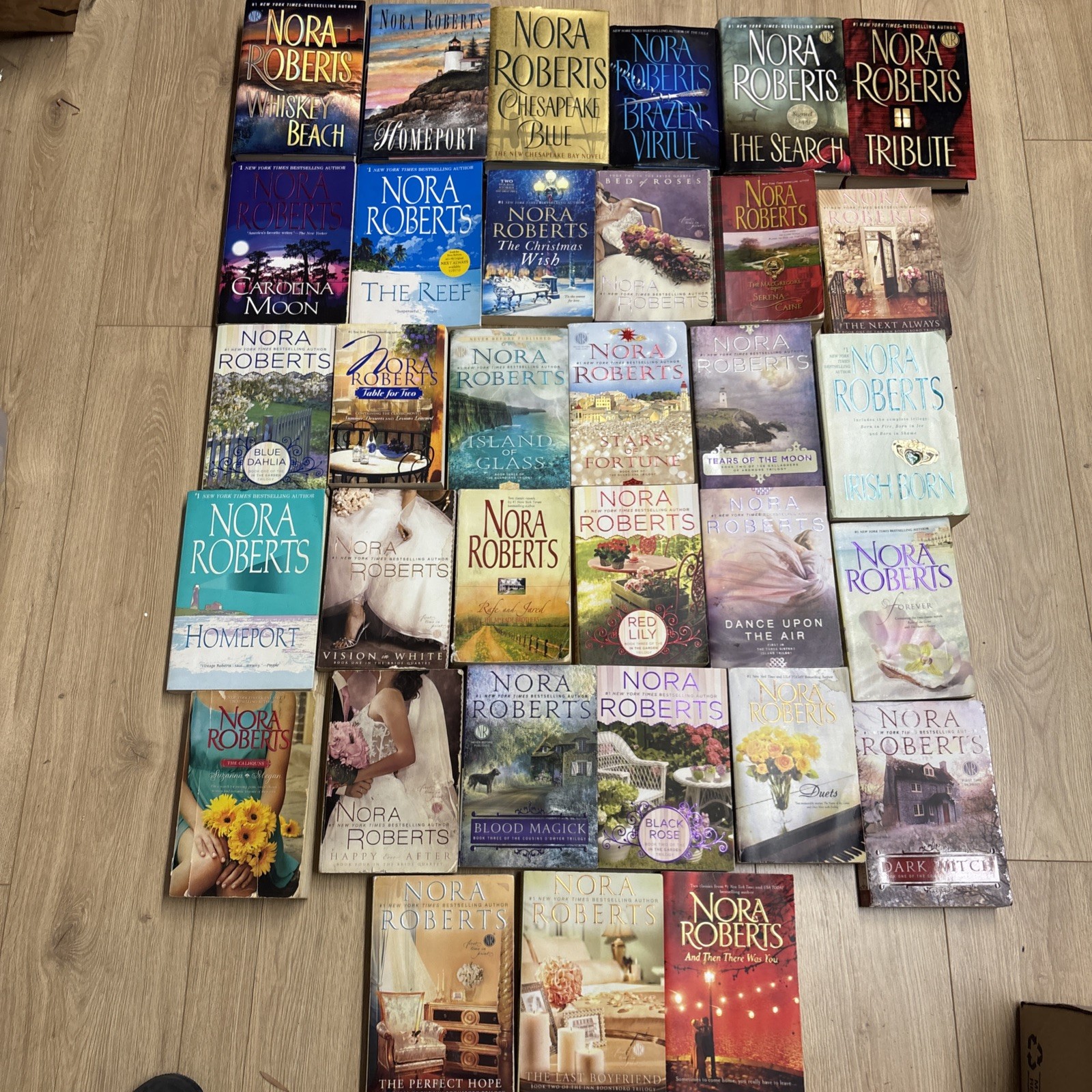 Lot of 32- Nora Roberts – Mass Paperback And Hardcover. HUGE LOT. Good-COLLECTOR