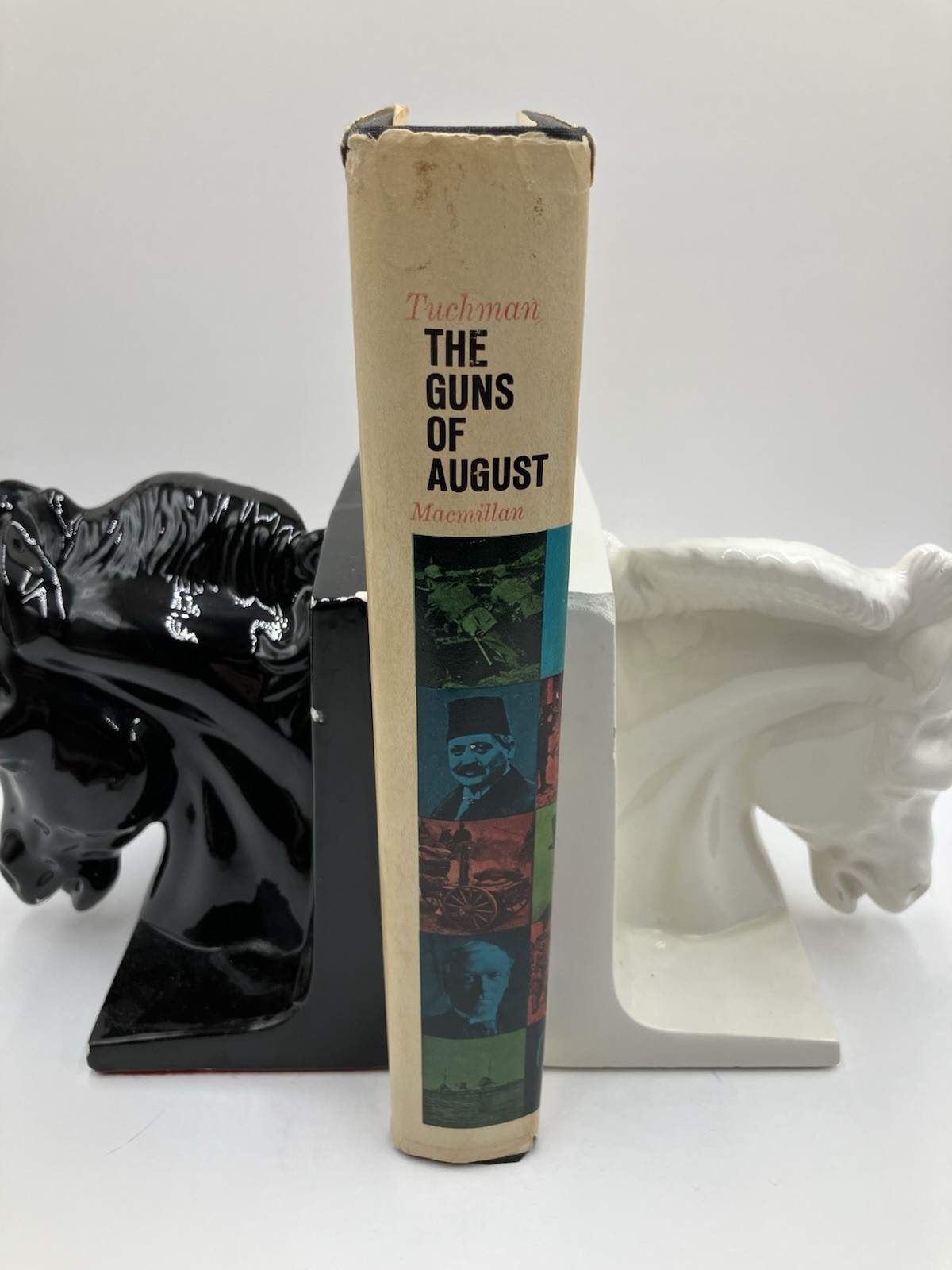 The Guns of August Barbara W. Tuchman Vintage 1979 World War 1 Hardcover DJ