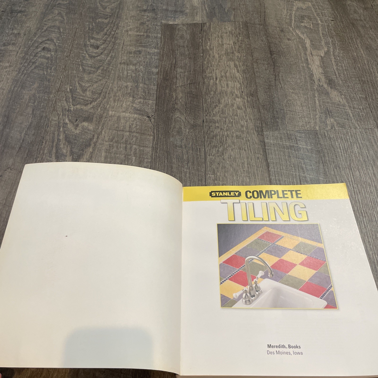 Stanley Complete Tiling – Paperback By Ken Sidey – GOOD