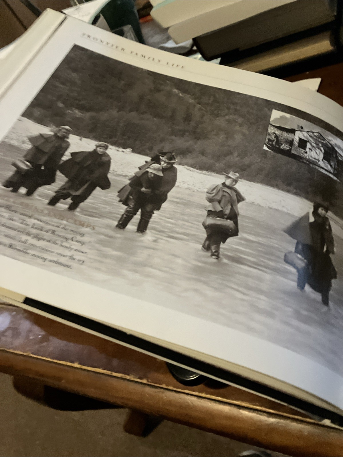 Frontier Family Life: A Photographic Chronicle of the Old West 127 Pages