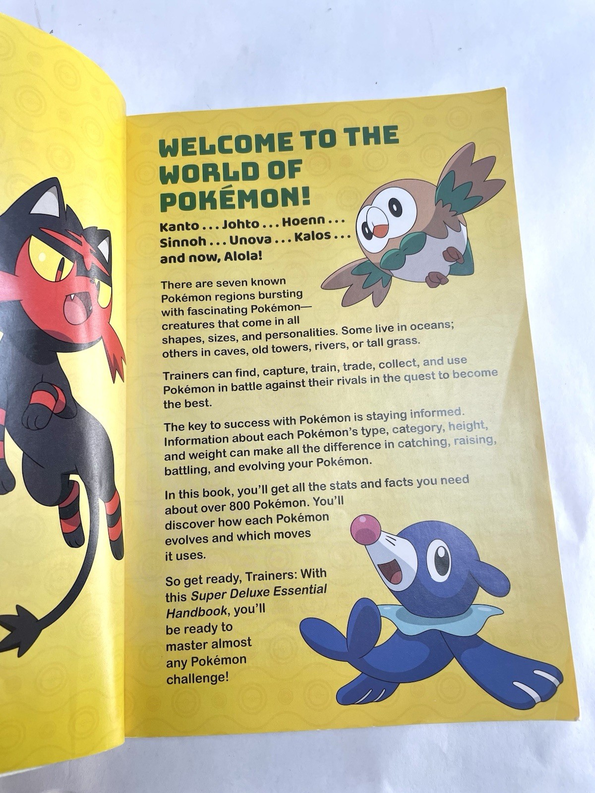 2018 1st Printing Pokémon Super Deluxe Essential Handbook ScholasticCollectible