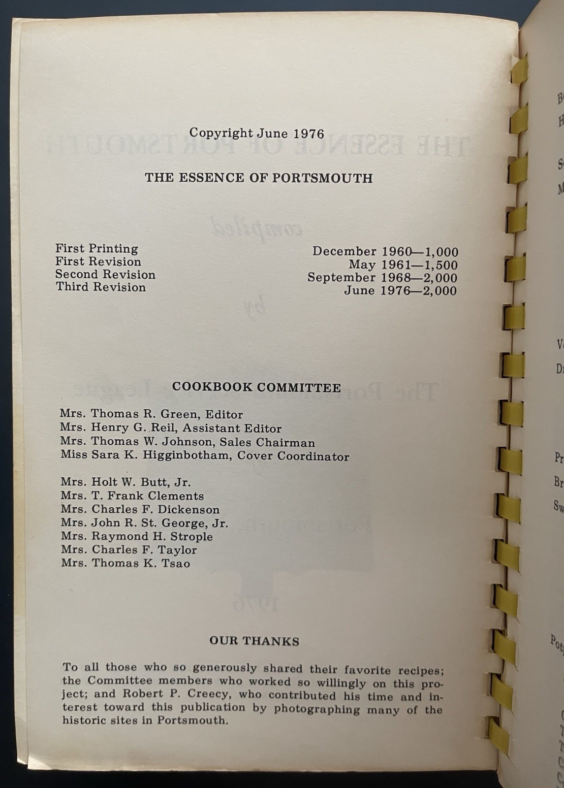 1976 PORTSMOUTH SERVICE LEAGUE COOKBOOK THE ESSENCE OF PORTSMOUTH, VA, 247 PAGES