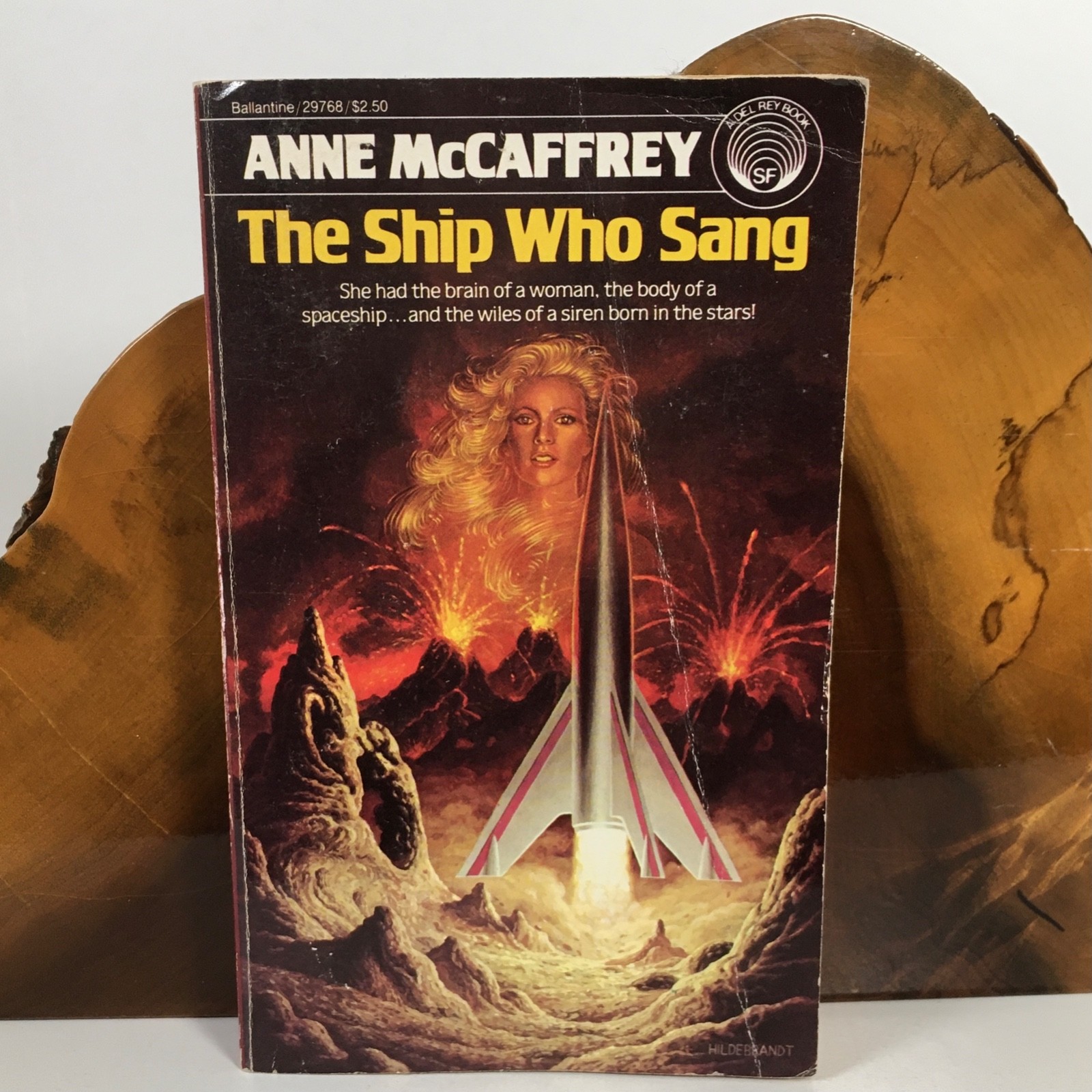 THE SHIP WHO SANG Anne McCaffrey PAPERBACK SCI-FI 1979 PB FREE SHIPPING