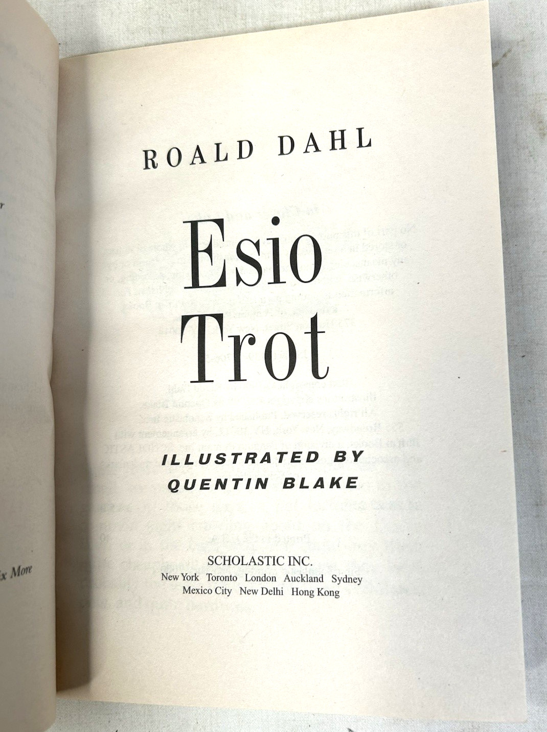 Matilda, The Twits,Esio Trot, Magic Finger, Giraffe and the Pelly By Roald Dahl