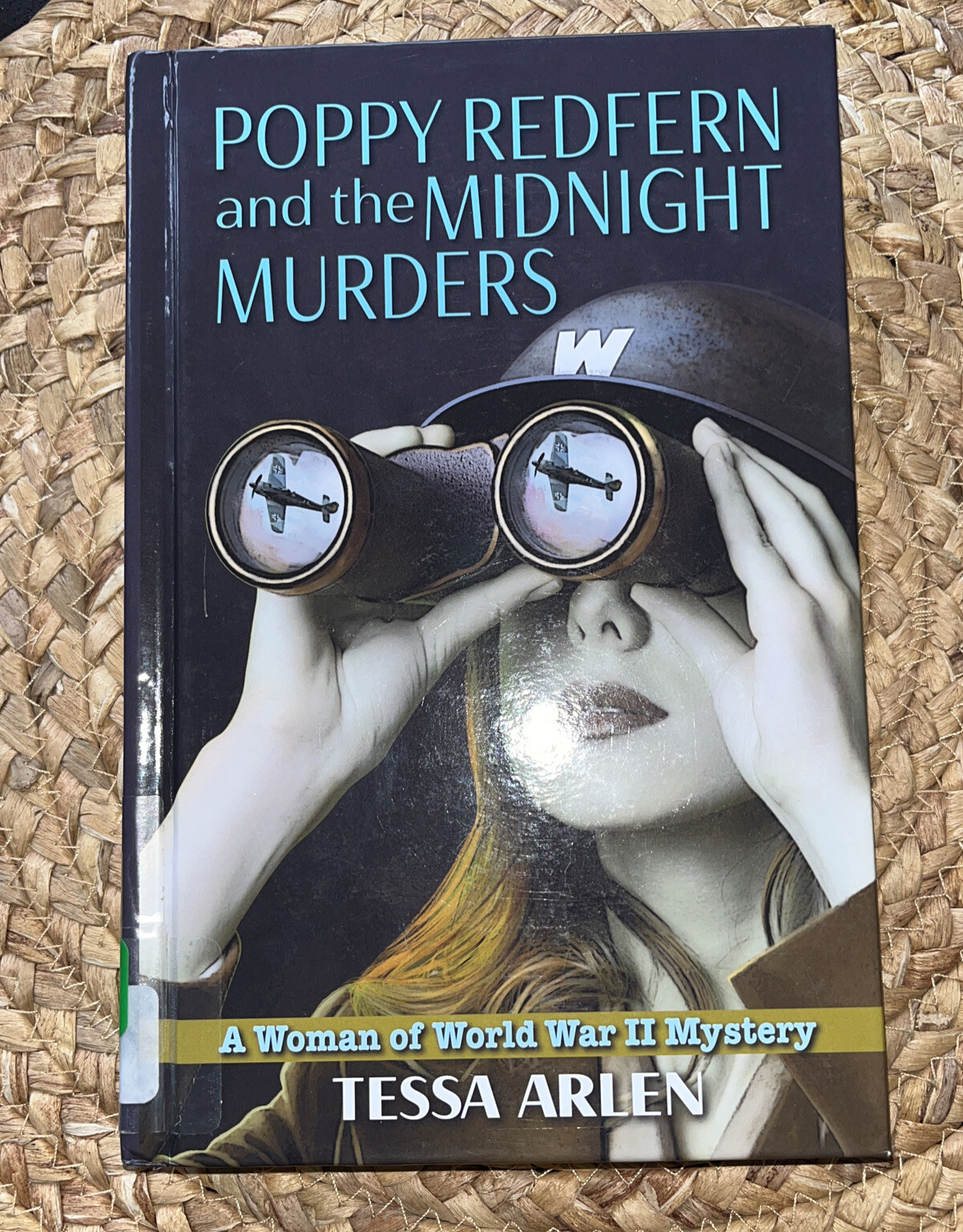 A Woman of World War II Mystery Ser.: Poppy Redfern and the Midnight Murders by