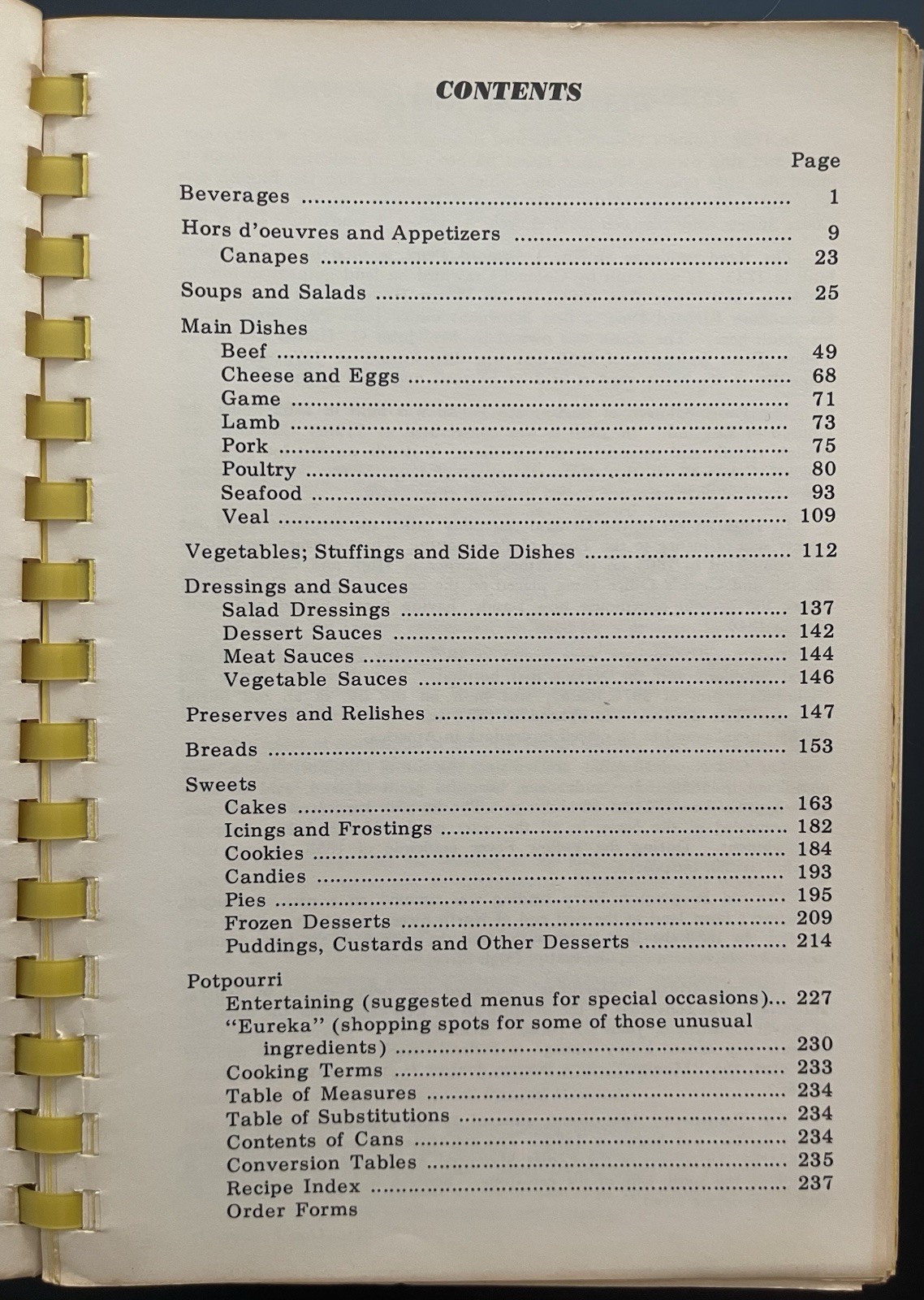 1976 PORTSMOUTH SERVICE LEAGUE COOKBOOK THE ESSENCE OF PORTSMOUTH, VA, 247 PAGES